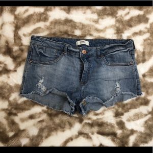 Sz 31 Distressed Forever 21 Jean Shorts